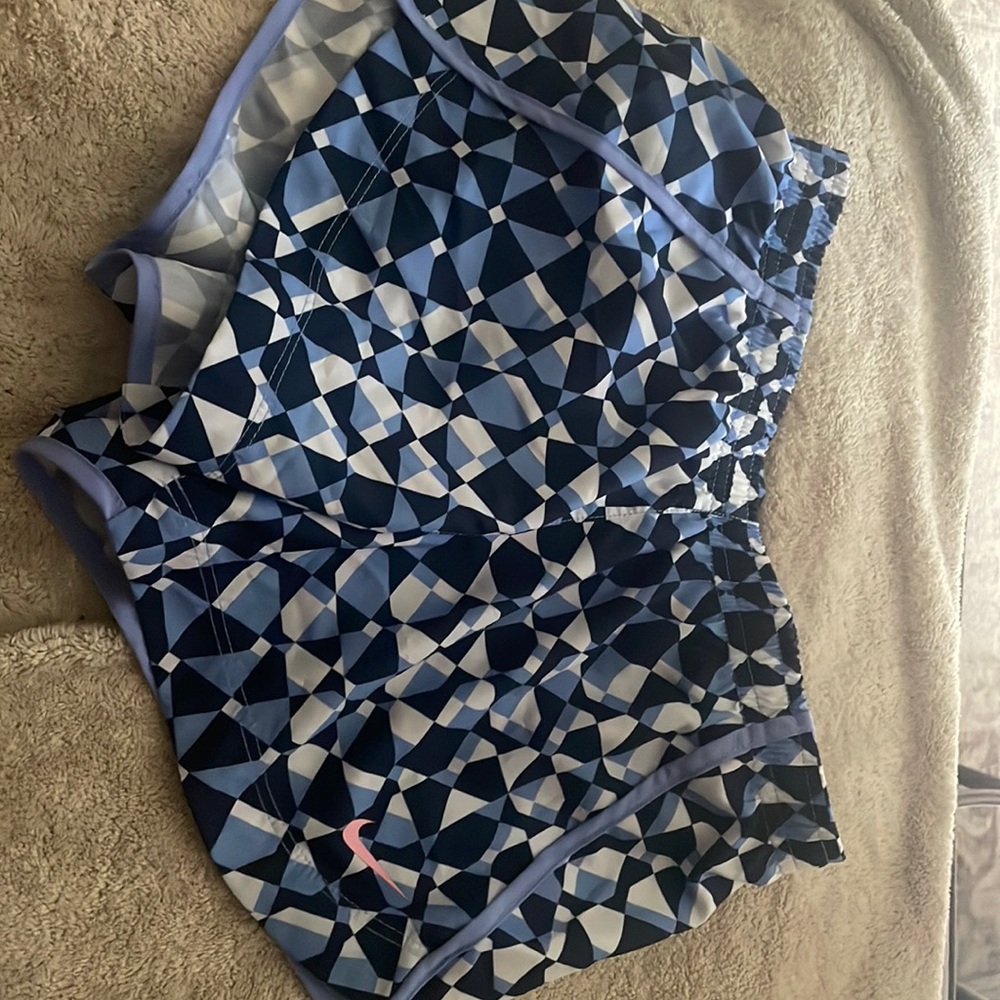 Nike dri fit girls medium